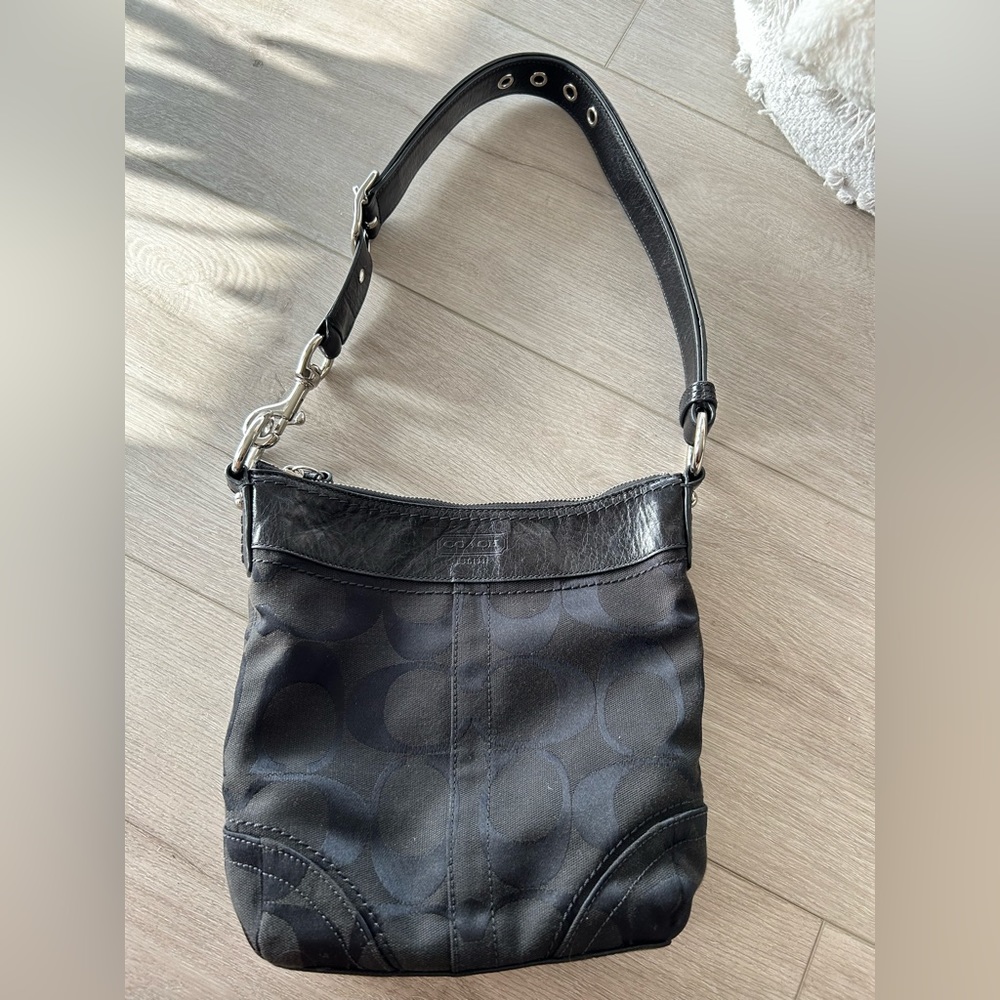 Coach Signature Vintage Hobo Bag - Gem